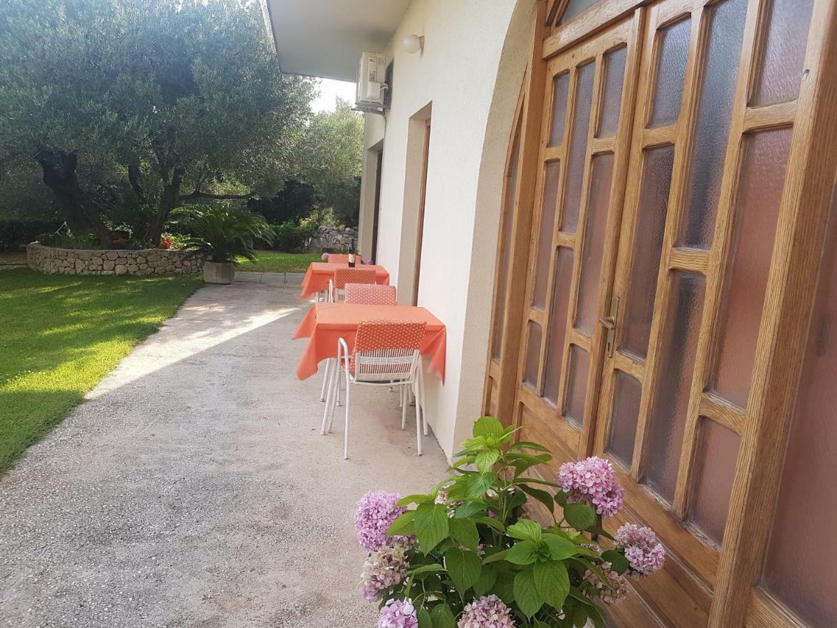 Apartamento Apartman Vrisika Ll Makarska Exterior foto